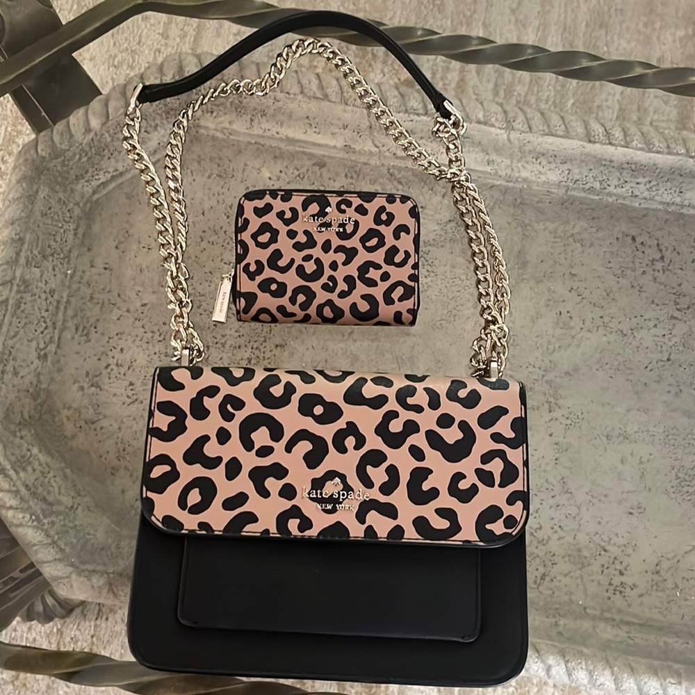 NWOT Kate Spade purse and wallet set. Never been used.